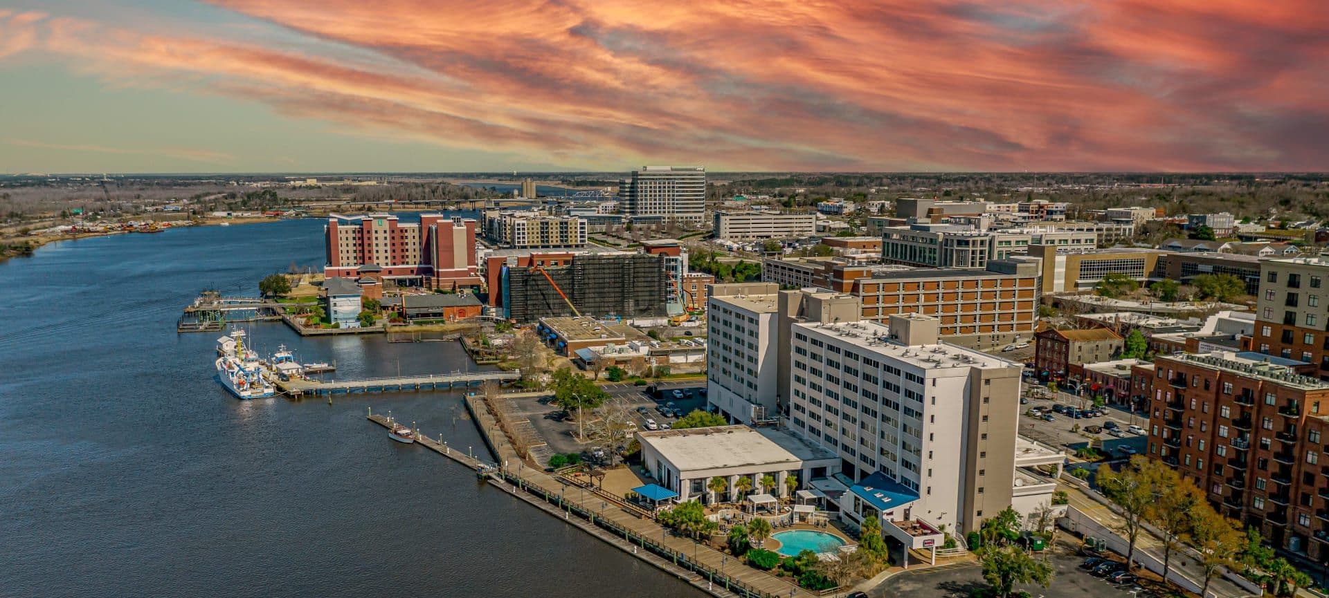 Leadership Wilmington Alumni Mixer Offers Strategic Access to Local Power Network