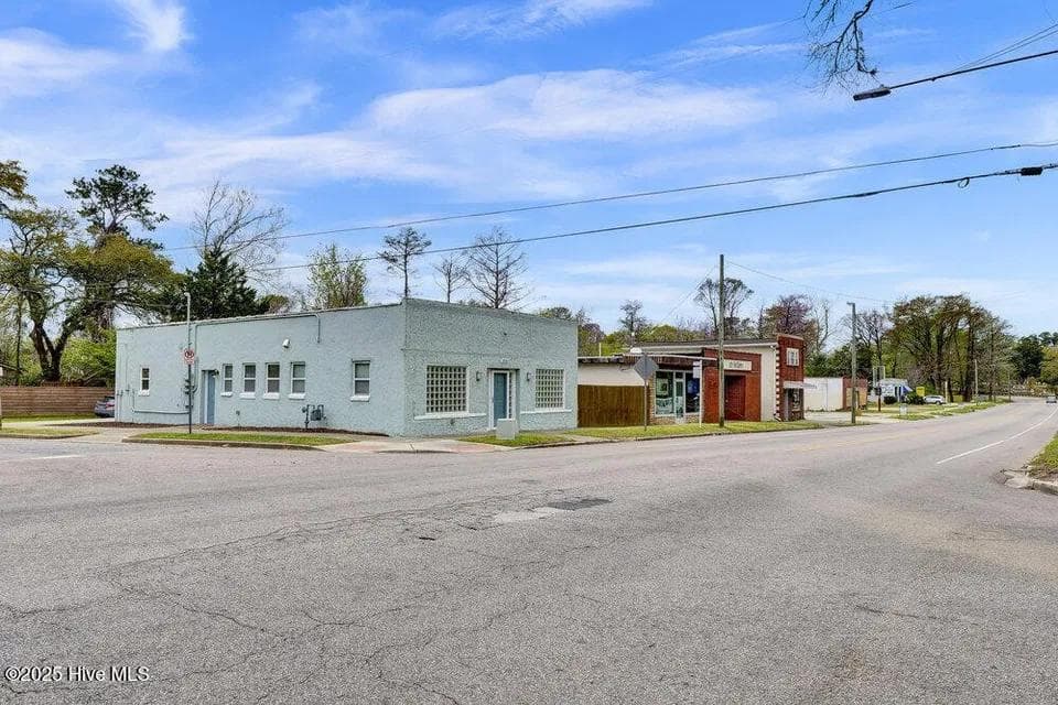 2020 Princess Place Dr Wilmington NC Triplex